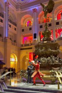 Londoner Macau Show, Change of guards